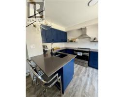 39 ABBOTT Crescent - 4