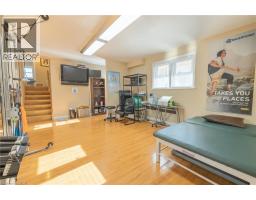 11 BELMONT Avenue W - 20