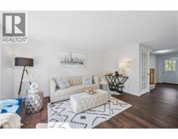 332 CARRIAGE HOUSE Court - 9