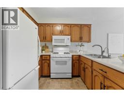 5 SNYDER Avenue N - 8