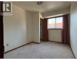 79 HENRY Street - 8