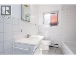 296 AHRENS Street W - 18