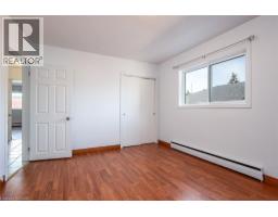 296 AHRENS Street W - 26