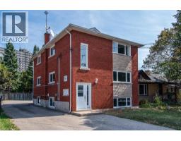 296 AHRENS Street W - 3