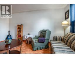 296 AHRENS Street W - 30