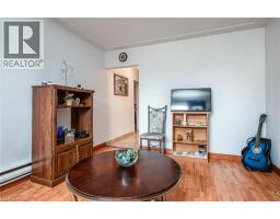 296 AHRENS Street W - 31