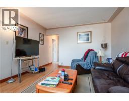 296 AHRENS Street W - 44