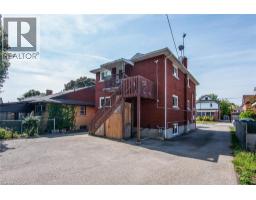 296 AHRENS Street W - 7