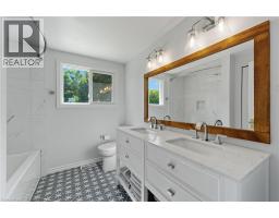 124 CARMINE Crescent - 24
