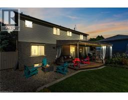 124 CARMINE Crescent - 36