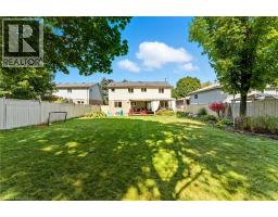 124 CARMINE Crescent - 39