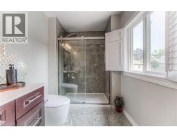 37 ALBERT Street - 27
