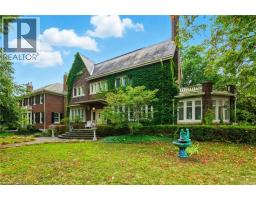 122 DUFFERIN Avenue - 3