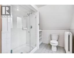 122 DUFFERIN Avenue - 37