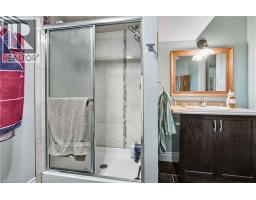 122 DUFFERIN Avenue - 40