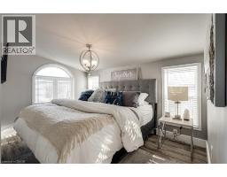 71 LAKESHORE Road - 14