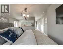 71 LAKESHORE Road - 15