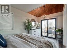 71 LAKESHORE Road - 19