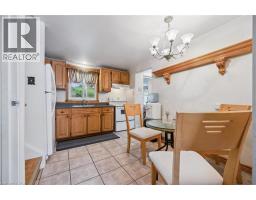 85 CHRISTOPHER Drive - 17