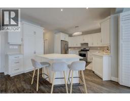 305 THORNHILL Place - 10