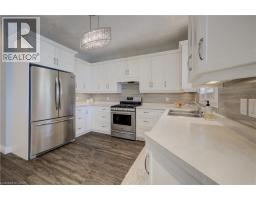 305 THORNHILL Place - 11