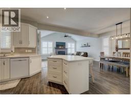 305 THORNHILL Place - 14