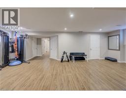 305 THORNHILL Place - 33