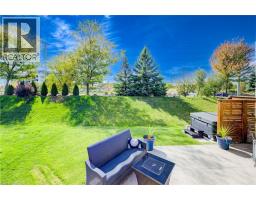 305 THORNHILL Place - 39