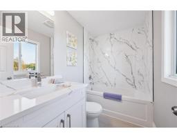 31 PARKLAND Crescent - 25