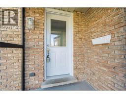 31 PARKLAND Crescent - 4