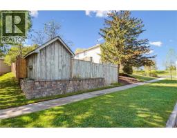 31 PARKLAND Crescent - 40