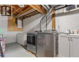 16 RICHARDSON Drive - 22