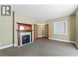 439 MAIN Street W - 11