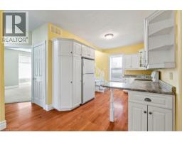 439 MAIN Street W - 15