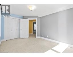 439 MAIN Street W - 23