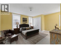 439 MAIN Street W - 25