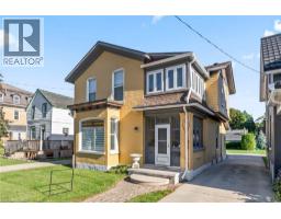 439 MAIN Street W - 3