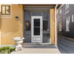 439 MAIN Street W - 4