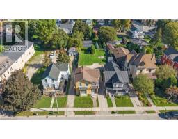 439 MAIN Street W - 40