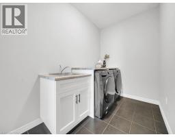 640 FLORENCEDALE Crescent - 39