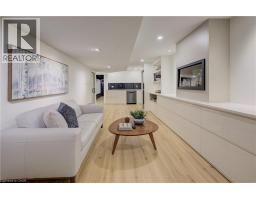 38 ACADEMY Crescent - 35