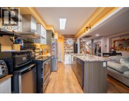 105 BISSET AVENUE - 9