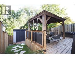 7 CAPRICE Court - 31