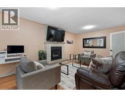 7 CHANDOS Drive - 10