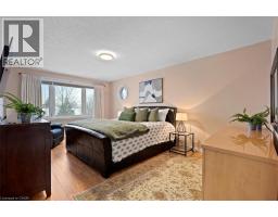 7 CHANDOS Drive - 20