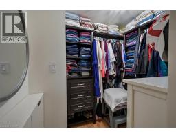 7 CHANDOS Drive - 22