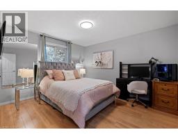 7 CHANDOS Drive - 26