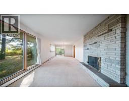 659 GAGE Street - 10