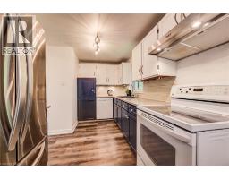98 ROLLING MEADOWS Drive - 17