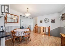 207 LAURENTIAN Drive - 13
